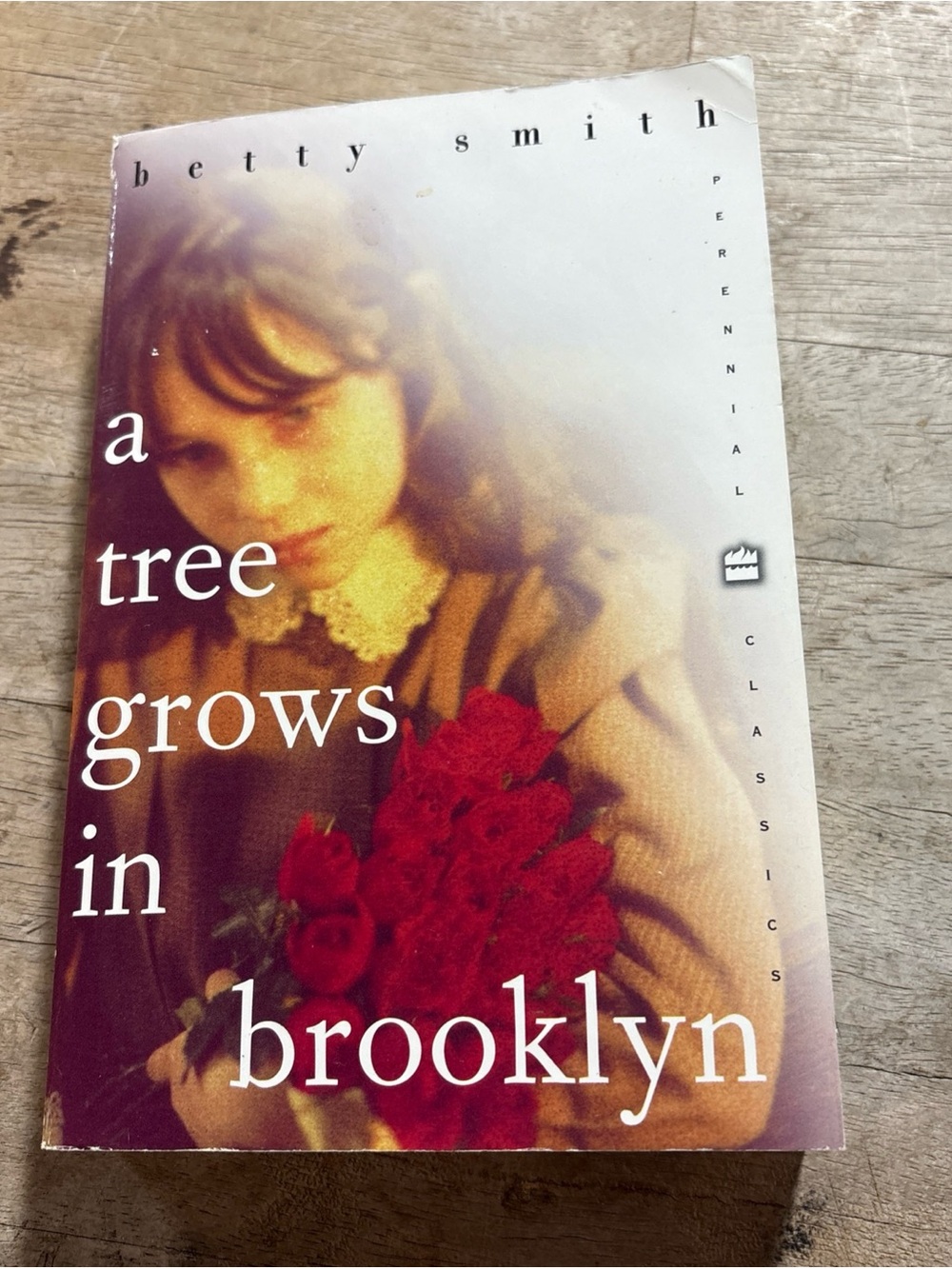A Tree Grows in Brooklyn - Paperback By Smith, Betty - GOOD